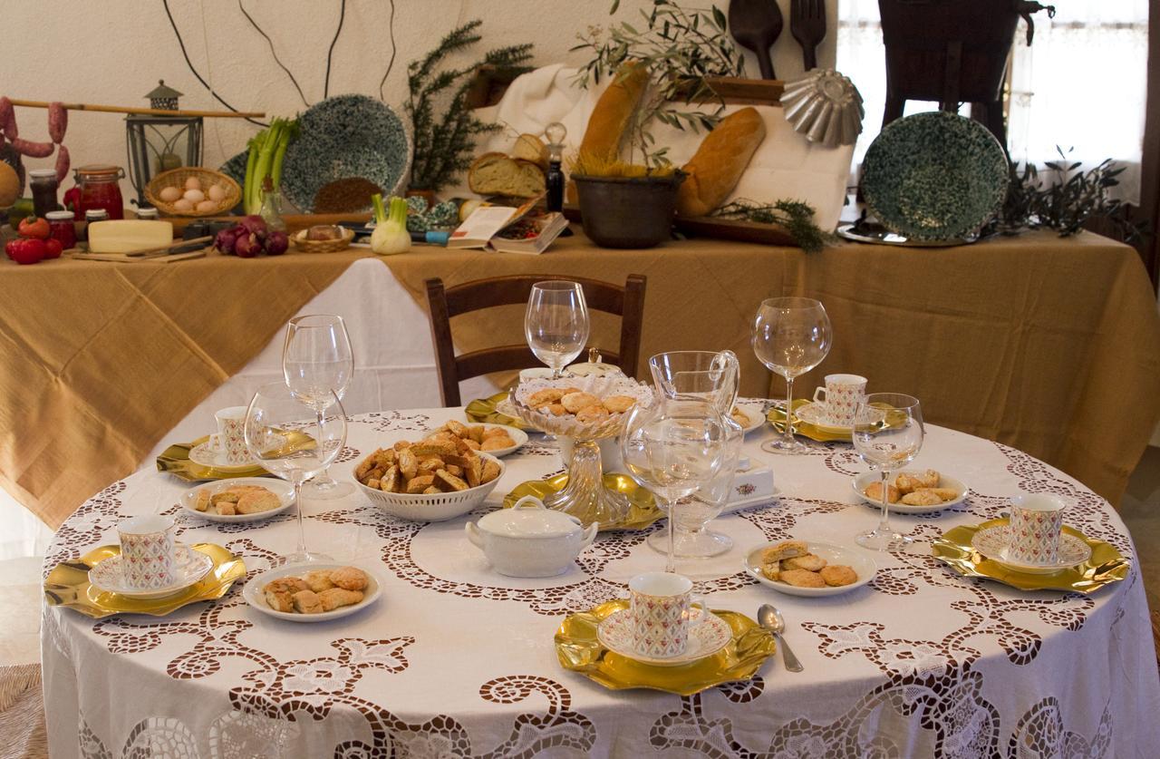 Agriturismo Santa Caterina Castelnuovo di Val di Cecina Buitenkant foto