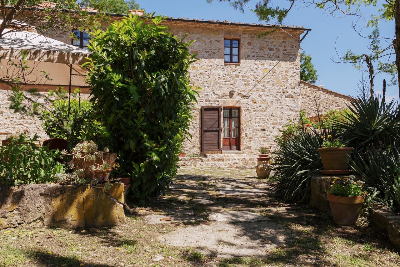 Agriturismo Santa Caterina Castelnuovo di Val di Cecina Buitenkant foto